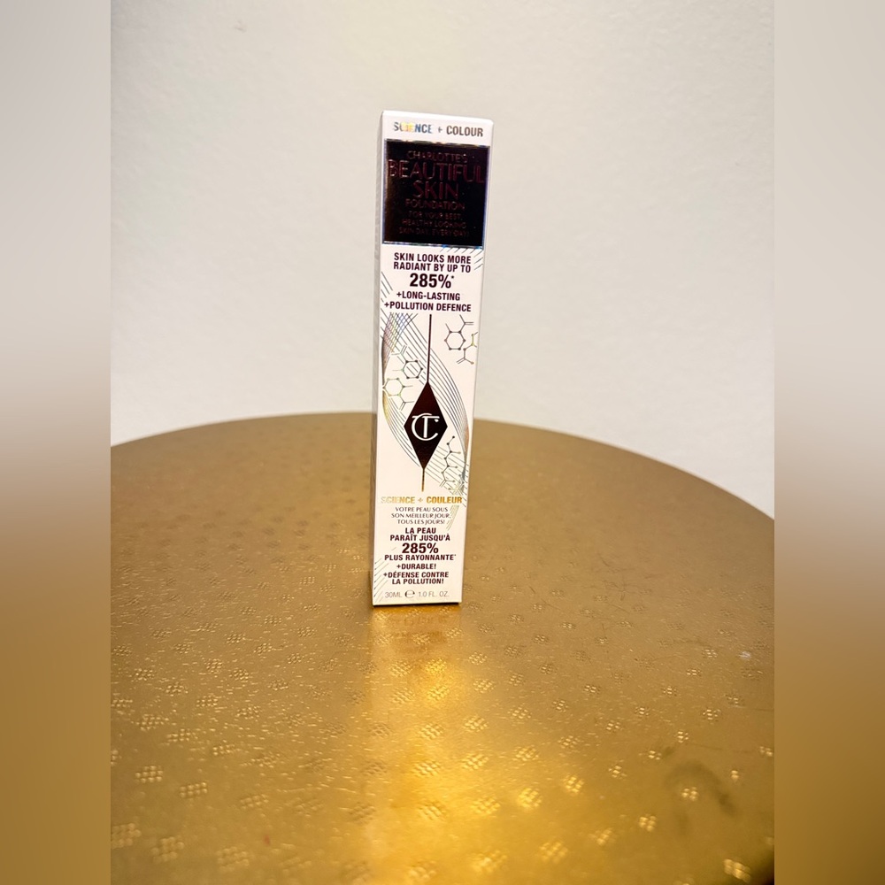 Charlotte Tilbury Beautiful Skin Foundation 2 Neutral NIB